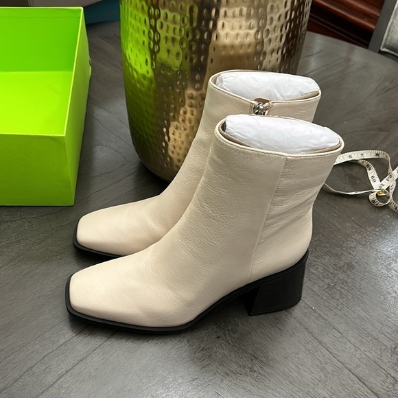 SAM EDELMAN Women's Winnie Block-Heel Booties - Picture 6 of 11